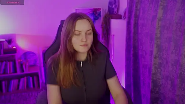 Snapshot of KellyPoter chatting on September 2025 09:03:02 AM KellyPoter online show from September 2025 09:03:02 AM