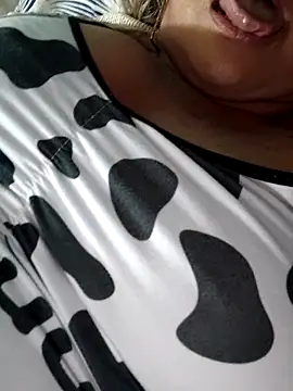 Kasandra Ho online show from February 2025 06:23:02 PM