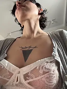 kikidoll online show from May 2026 02:20:02 AM