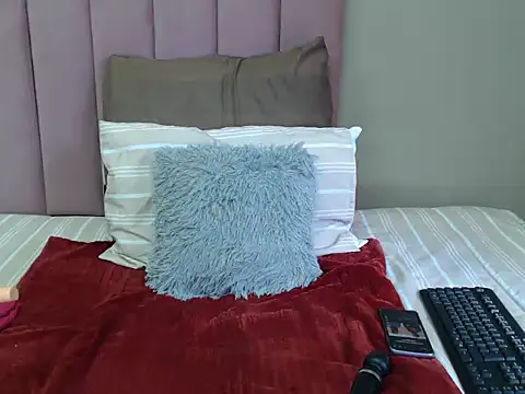 Snapshot of SexyRider200 chatting on December 2024 09:43:02 AM SexyRider200 online show from December 2024 09:43:02 AM