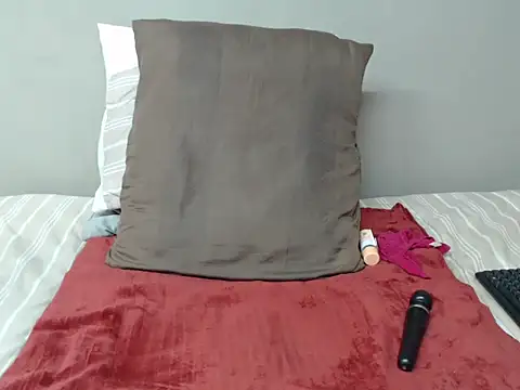 Snapshot of SexyRider200 chatting on December 2024 06:15:02 PM SexyRider200 online show from December 2024 06:15:02 PM