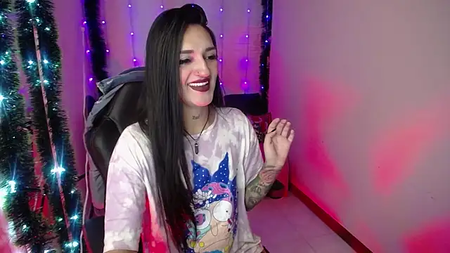Snapshot of amelierouss chatting on December 2024 11:59:02 PM amelierouss online show from December 2024 11:59:02 PM
