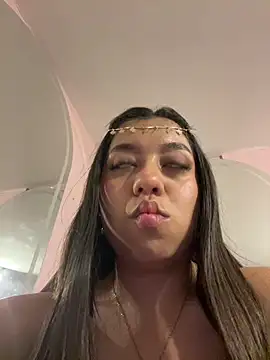 Snapshot of Lea_velle chatting on October 2025 04:03:02 AM Lea velle online show from October 2025 04:03:02 AM