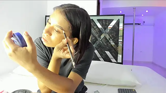 Fernanda brown18 online show from February 2025 01:26:02 PM