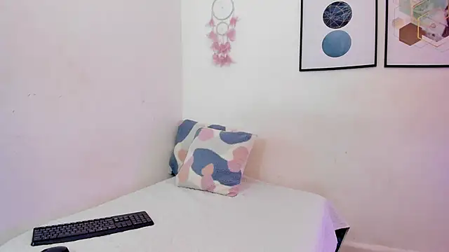 Abriil7 online show from October 2025 03:34:02 AM