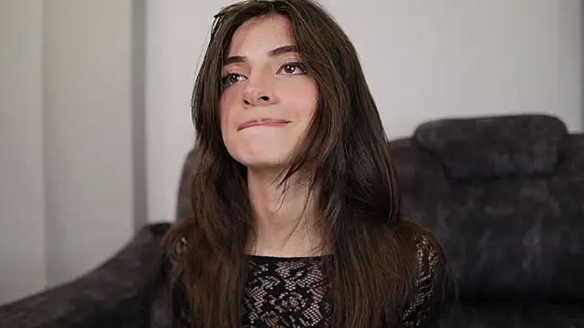 Megga Bluee online show from October 2025 08:59:01 PM