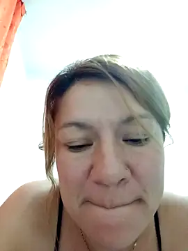 Skylar-Vox- online show from October 2025 04:48:01 AM