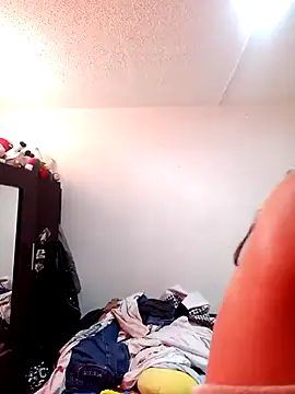 Skylar-Vox- online show from October 2025 02:29:01 PM