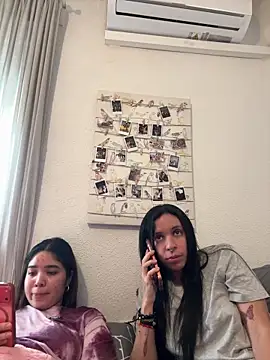 daniniescobarr online show from March 2026 01:17:01 PM