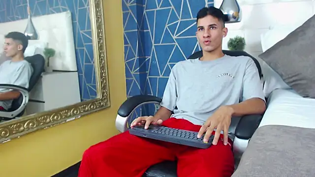Snapshot of JakeMoxley chatting on January 2025 12:35:01 PM JakeMoxley online show from January 2025 12:35:01 PM