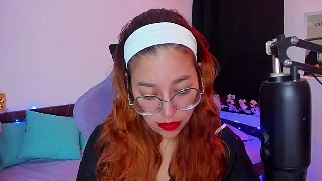  Moon Johnson online show from November 2025 01:50:02 AM