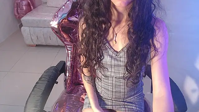 Snapshot of paris_sub1_ chatting on December 2024 08:04:02 PM paris sub1 online show from December 2024 08:04:02 PM