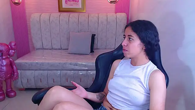 Snapshot of paris_sub1_ chatting on October 2025 12:50:01 PM paris sub1 online show from October 2025 12:50:01 PM