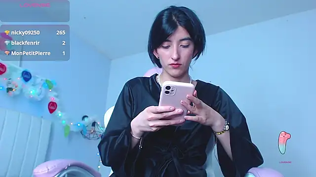 Thalia-megg online show from December 2024 11:18:01 AM