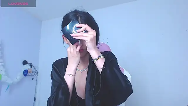 Thalia-megg online show from December 2024 05:40:02 AM