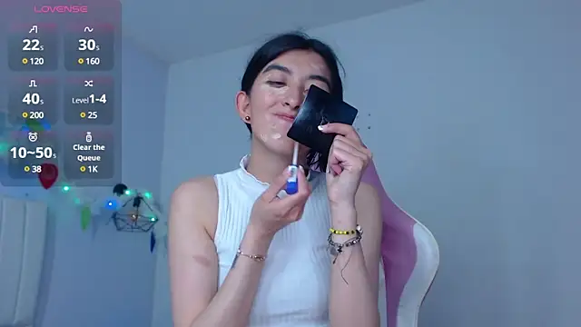 Thalia-megg online show from December 2024 05:45:02 AM