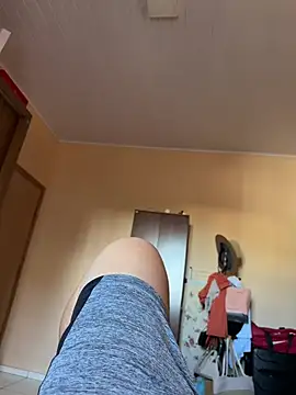 Junior Larissa04 online show from February 2025 07:49:01 PM