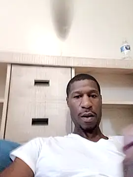 Snapshot of willywonka7793 chatting on February 2025 05:25:02 PM willywonka7793 online show from February 2025 05:25:02 PM