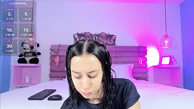 Snapshot of AbyCooper chatting on October 2025 12:47:01 PM AbyCooper online show from October 2025 12:47:01 PM