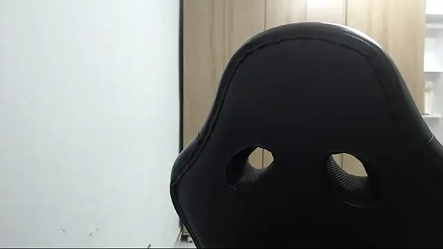 RoxanaLove9 online show from April 2026 02:03:02 AM