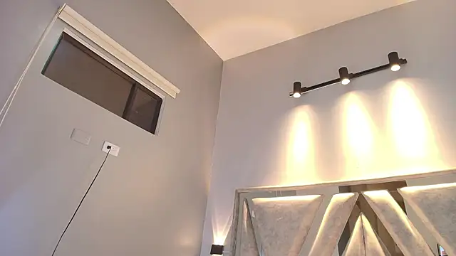 Annie9  online show from September 2025 04:12:02 AM