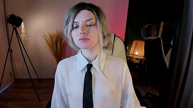 Snapshot of Siren_Vibe chatting on January 2025 10:06:01 PM Siren Vibe online show from January 2025 10:06:01 PM