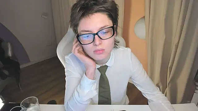 Snapshot of Siren_Vibe chatting on February 2025 10:09:02 PM Siren Vibe online show from February 2025 10:09:02 PM