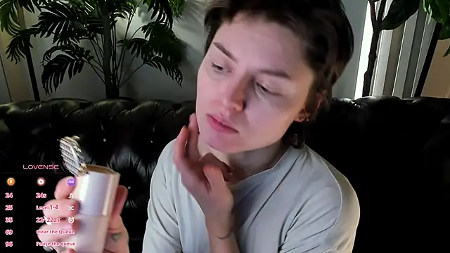 Snapshot of Siren_Vibe chatting on February 2025 06:53:01 PM Siren Vibe online show from February 2025 06:53:01 PM