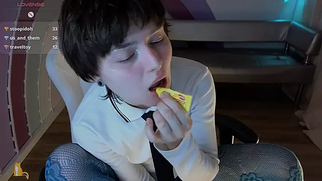 Snapshot of Siren_Vibe chatting on March 2025 01:31:01 AM Siren Vibe online show from March 2025 01:31:01 AM