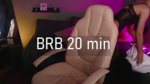 Snapshot of Fay_Dunaway chatting on December 2024 03:33:02 PM Fay Dunaway online show from December 2024 03:33:02 PM