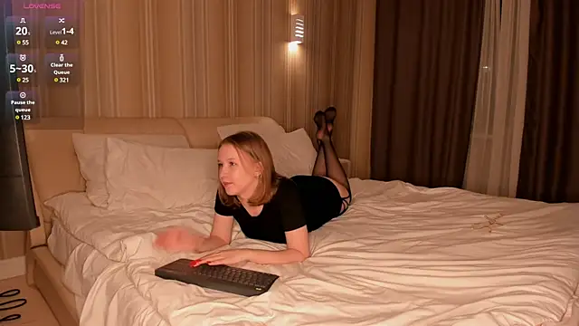 Snapshot of ms_evasweet chatting on December 2024 05:22:01 PM ms evasweet online show from December 2024 05:22:01 PM