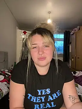 Curvy Rosie99 online show from December 2024 03:47:01 PM