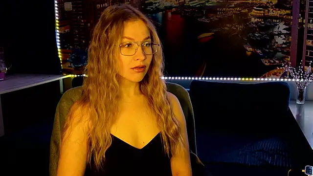 Snapshot of pusyavykusya chatting on February 2026 07:48:01 PM pusyavykusya online show from February 2026 07:48:01 PM