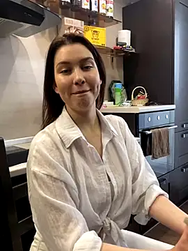 Snapshot of KikiWatson chatting on December 2024 08:30:01 AM KikiWatson online show from December 2024 08:30:01 AM