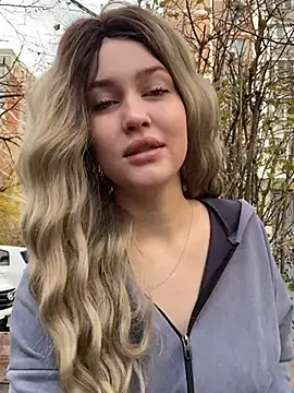 Snapshot of KikiWatson chatting on December 2024 08:14:02 AM KikiWatson online show from December 2024 08:14:02 AM