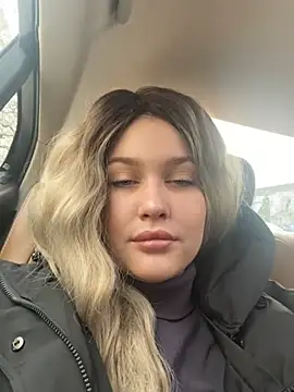 Snapshot of KikiWatson chatting on December 2024 08:08:02 AM KikiWatson online show from December 2024 08:08:02 AM