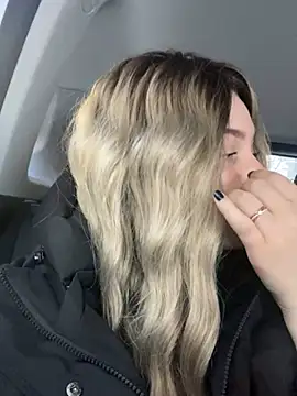 Snapshot of KikiWatson chatting on December 2024 08:02:01 AM KikiWatson online show from December 2024 08:02:01 AM