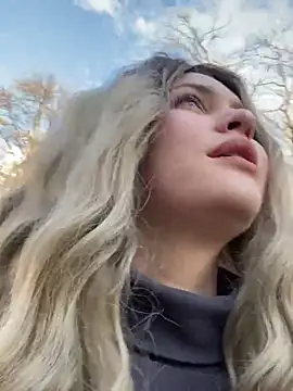 Snapshot of KikiWatson chatting on December 2024 07:17:02 AM KikiWatson online show from December 2024 07:17:02 AM