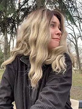 Snapshot of KikiWatson chatting on December 2024 08:29:01 AM KikiWatson online show from December 2024 08:29:01 AM