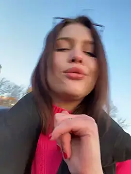 Snapshot of KikiWatson chatting on January 2025 06:59:02 AM KikiWatson online show from January 2025 06:59:02 AM