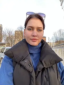 Snapshot of KikiWatson chatting on January 2025 02:07:01 PM KikiWatson online show from January 2025 02:07:01 PM