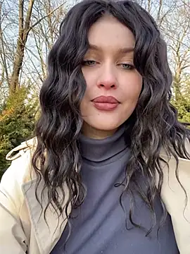 Snapshot of KikiWatson chatting on February 2025 12:01:02 PM KikiWatson online show from February 2025 12:01:02 PM