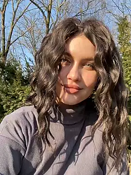 Snapshot of KikiWatson chatting on February 2025 12:00:02 PM KikiWatson online show from February 2025 12:00:02 PM