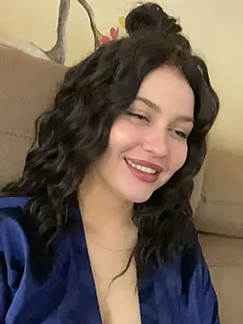 Snapshot of KikiWatson chatting on February 2025 05:31:01 PM KikiWatson online show from February 2025 05:31:01 PM