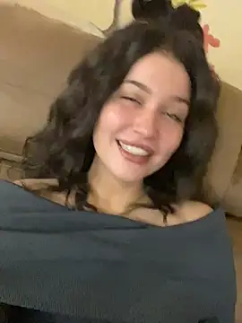 Snapshot of KikiWatson chatting on February 2025 05:35:01 PM KikiWatson online show from February 2025 05:35:01 PM