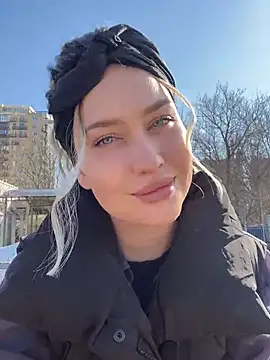 Snapshot of KikiWatson chatting on March 2025 07:12:02 AM KikiWatson online show from March 2025 07:12:02 AM