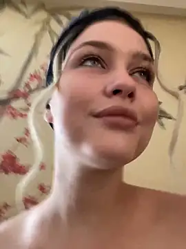 Snapshot of KikiWatson chatting on March 2025 12:07:02 PM KikiWatson online show from March 2025 12:07:02 PM