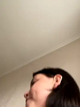 Snapshot of KikiWatson chatting on October 2025 08:22:01 AM KikiWatson online show from October 2025 08:22:01 AM