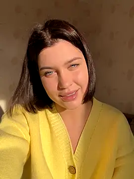 Snapshot of KikiWatson chatting on October 2025 01:12:02 PM KikiWatson online show from October 2025 01:12:02 PM