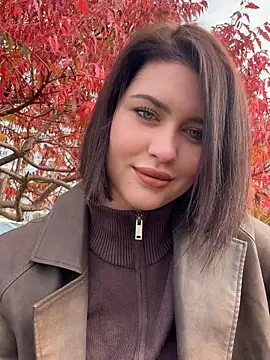 Snapshot of KikiWatson chatting on October 2025 07:18:01 AM KikiWatson online show from October 2025 07:18:01 AM